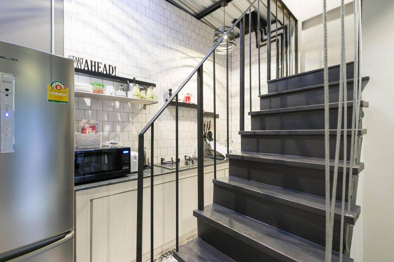 Inner Old Town 196 Chic Guesthouse - Self Check In Bangkok Luaran gambar