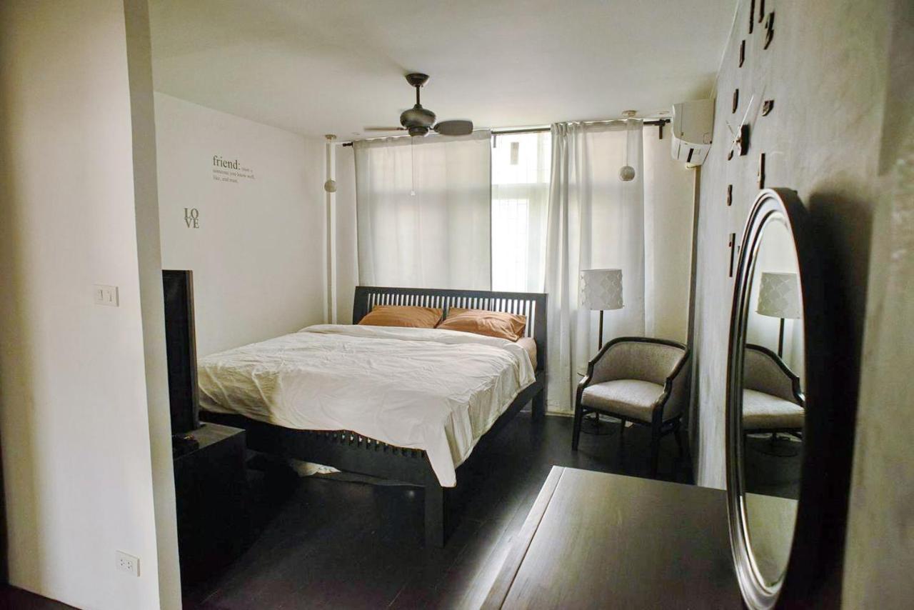 Inner Old Town 196 Chic Guesthouse - Self Check In Bangkok Luaran gambar